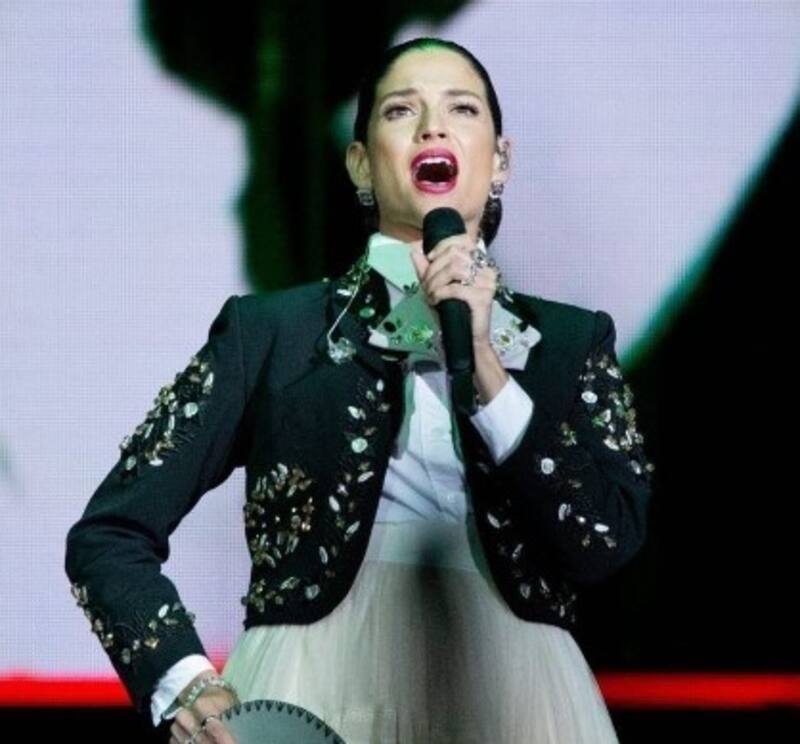 Natalia Jiménez se luce para Lele Pons y Guaynaa mientras arremete contra ex de La Quinta Estación La cantante se lució en el matrimonio de sus amigos - Créditos: Instagram