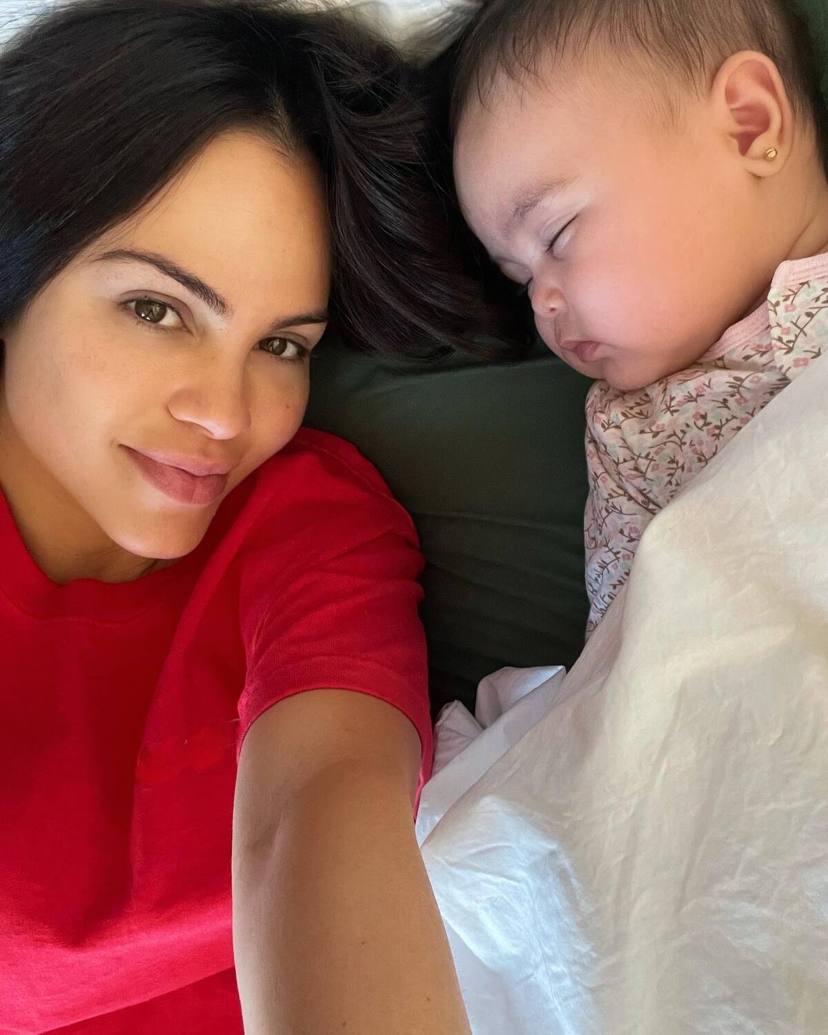 Natti Natasha junto a su bebé Vida Isabelle - Créditos: Facebook