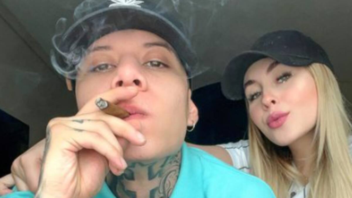 Novia de Santa Fe Klan conmueve al presentar por primera vez el rostro de su hijo