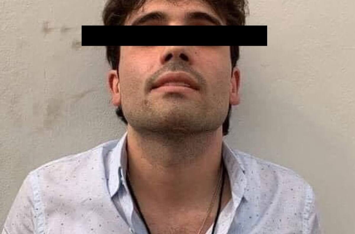 Hijo de "El Chapo" Guzmán mandó a matar a un cantante mexicano por negarse a ir a su boda