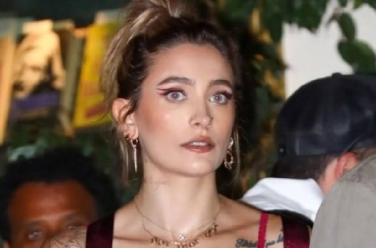 Paris Jackson aparece con reducido vestuario luego de brillar en Francia