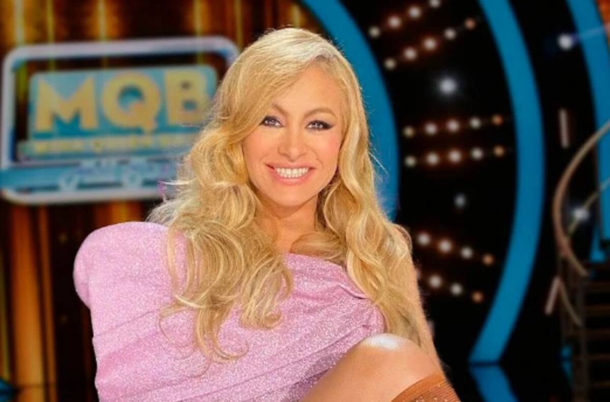 Paulina Rubio entrega versión del incómodo video que protagonizó en la playa