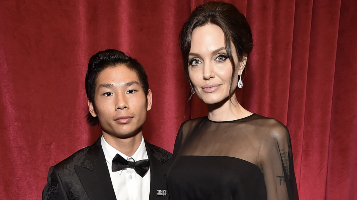 Hijo de Angelina Jolie y Brad Pitt se desmarca de sus papás y se deshace de sus apellidos