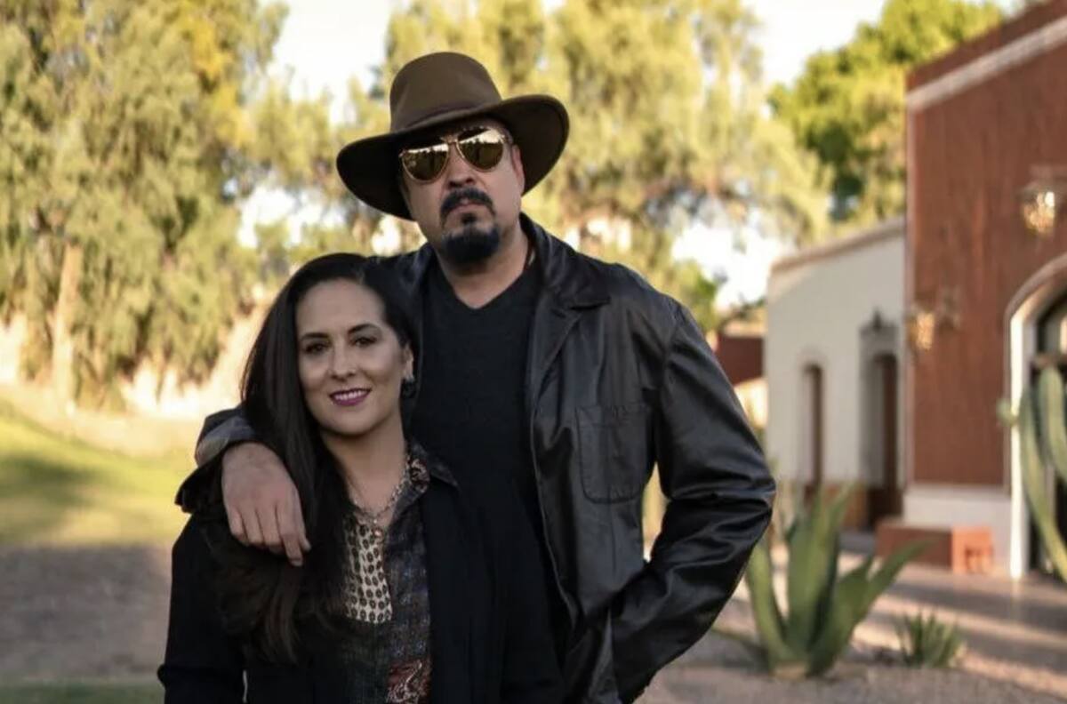 El millonario y extravagante regalo de Pepe Aguilar a la mamá de Ángela por su aniversario