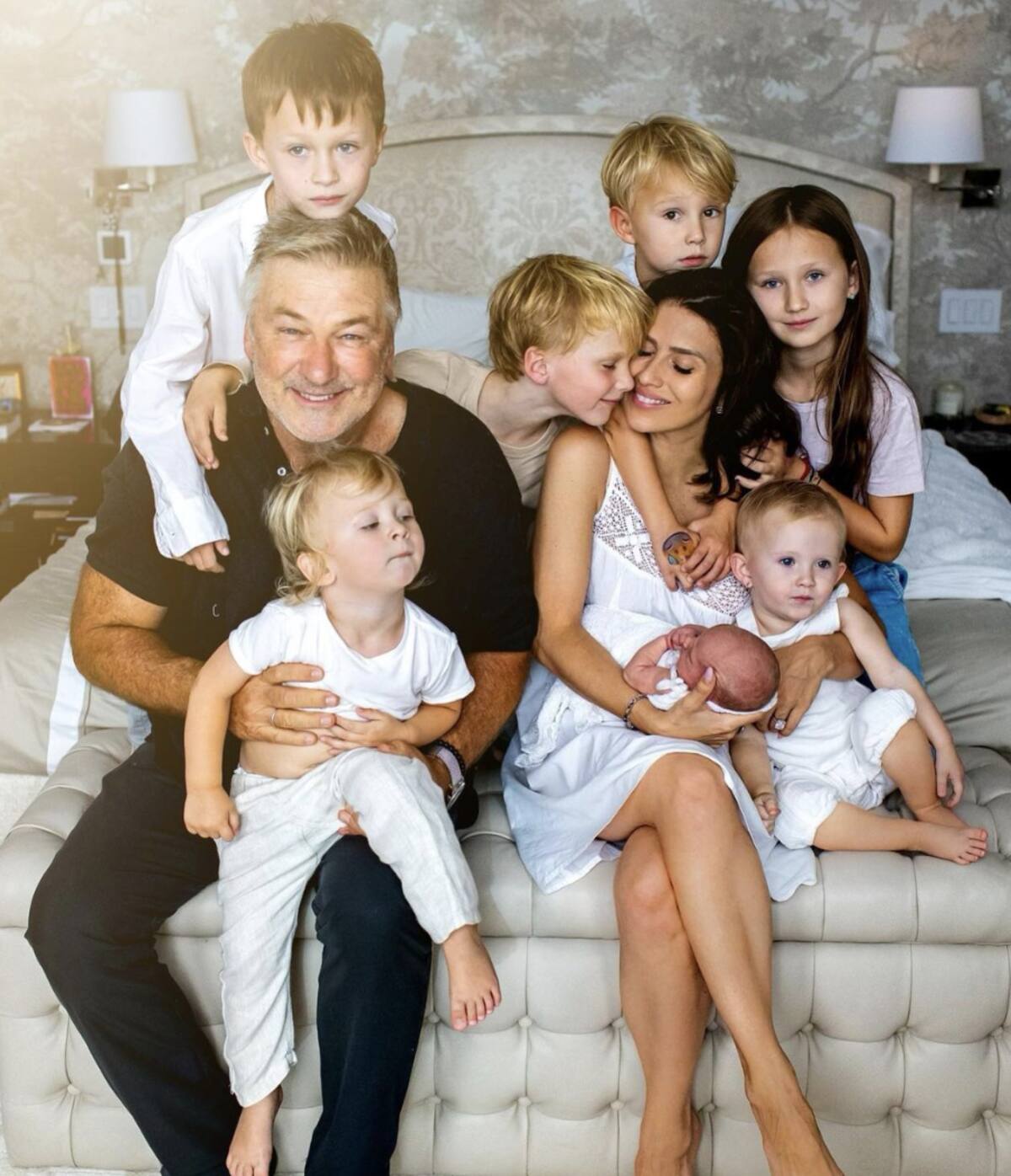 Pese a críticas, Hilaria Baldwin no descarta seguir teniendo hijos con Alec - Créditos: Instagram