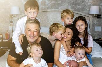 Hilaria Baldwin no descarta tener más hijos con Alec Baldwin pese a las críticas