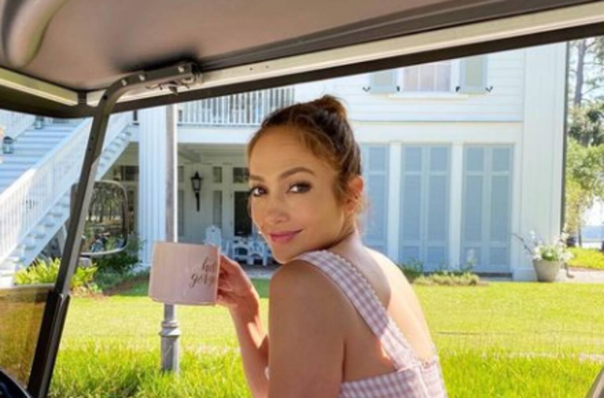 JLo ignora la razón por la que su matrimonio está en crisis y continúa con sus actividades