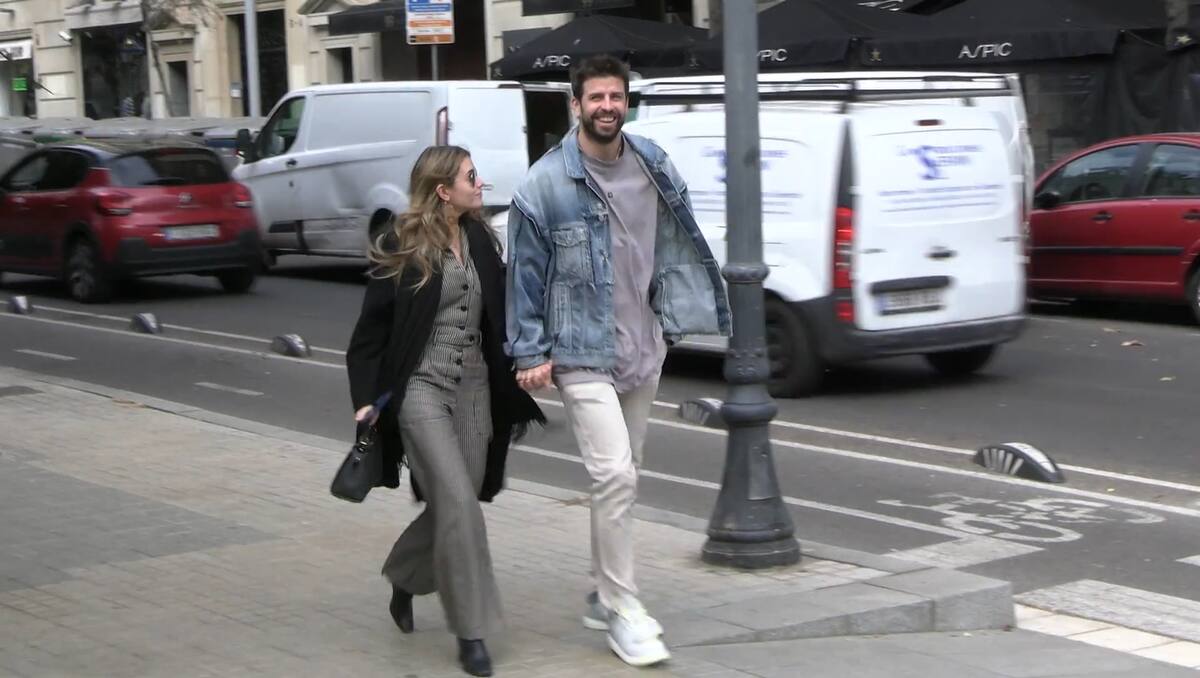 Piqué y Clara no ocultan su relación - Créditos: Twitter