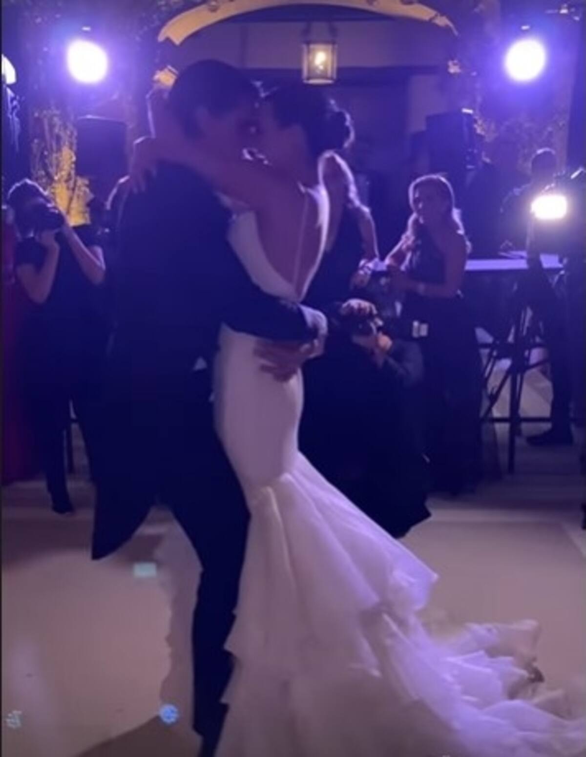 Presentadora Alix Aspe libera las mejores fotografías de su boda de ensueño La pareja se casó por la iglesia este sábado en Ciudad de México - Créditos: Instagram