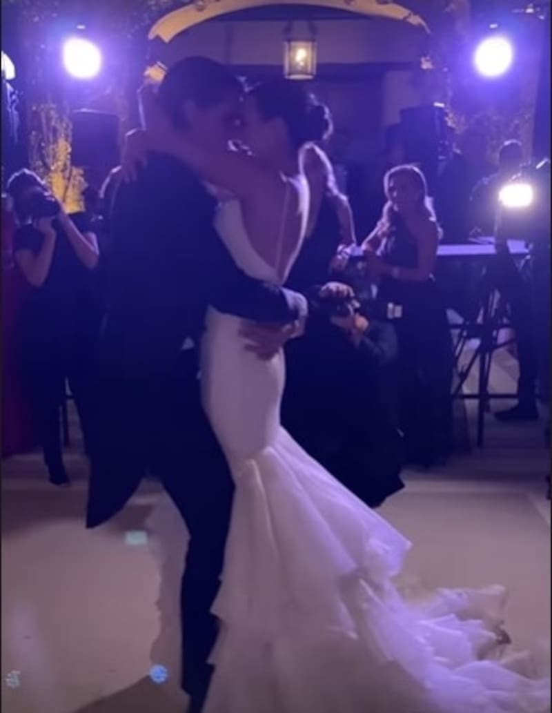 Presentadora Alix Aspe libera las mejores fotografías de su boda de ensueño La pareja se casó por la iglesia este sábado en Ciudad de México - Créditos: Instagram