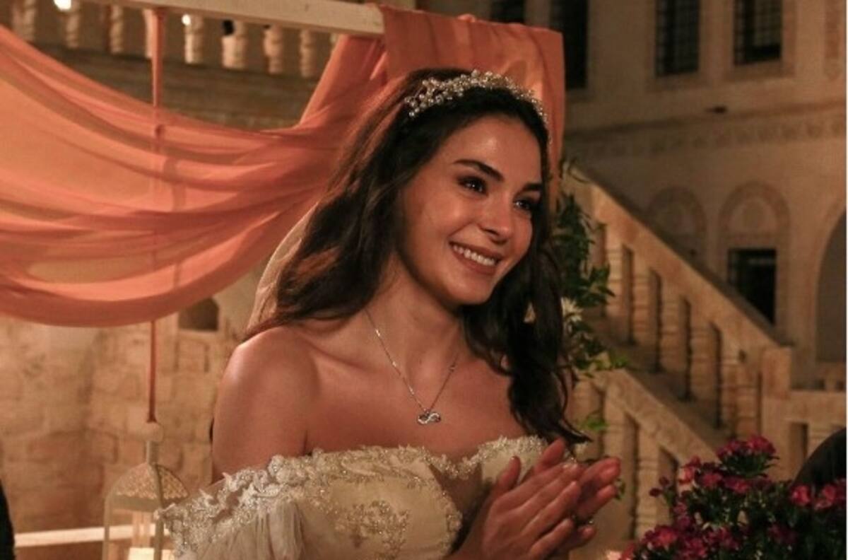 Protagonista de "Hercai" se casará dos veces con su novio