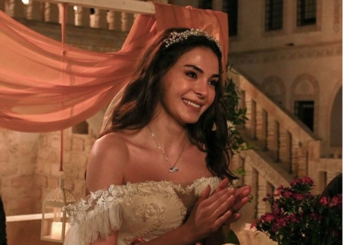 Protagonista de "Hercai" se casará dos veces con su novio - Créditos: Instagram