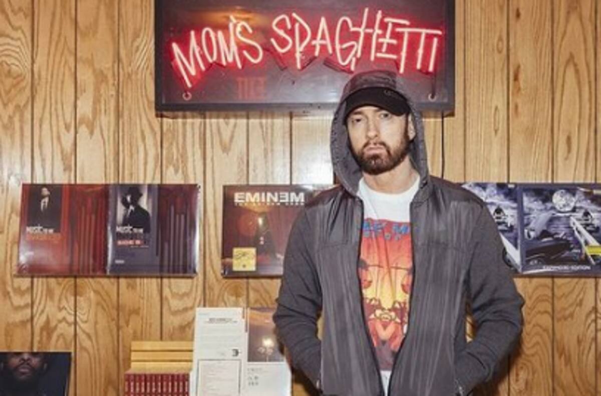 ¿Qué significa que Eminem se haya arrodillado en el Super Bowl y porqué causó controversia?