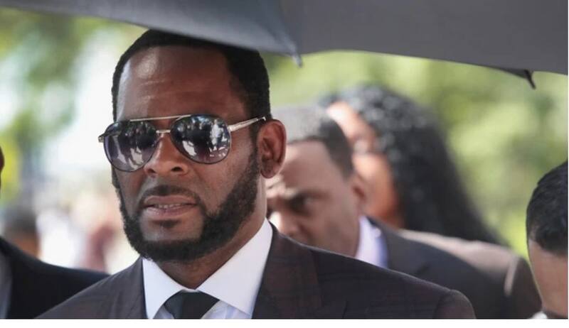 R. Kelly fue declarado culpable de abuso y tráfico sexual y youtube suspendió sus cuentas - Créditos: Instagram: @cozimwomannetwork