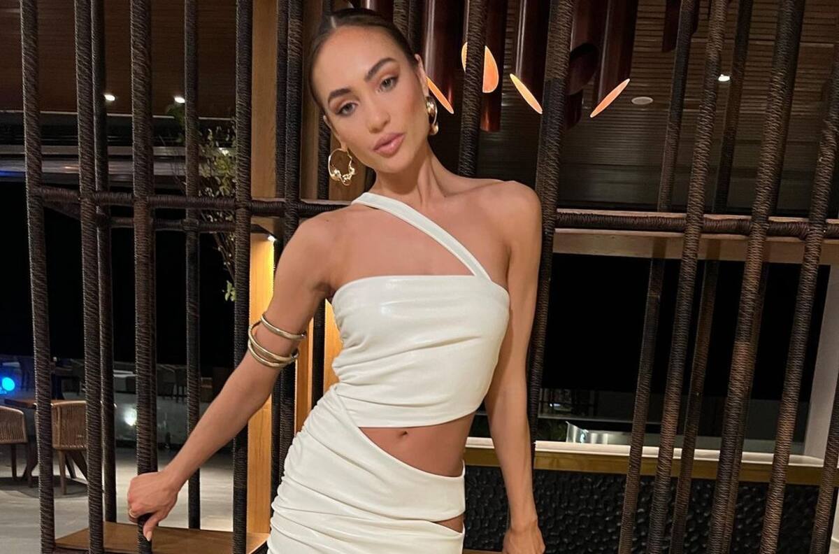 El extraño atuendo de la nueva Miss Universo que presumió en su paso por Tailandia
