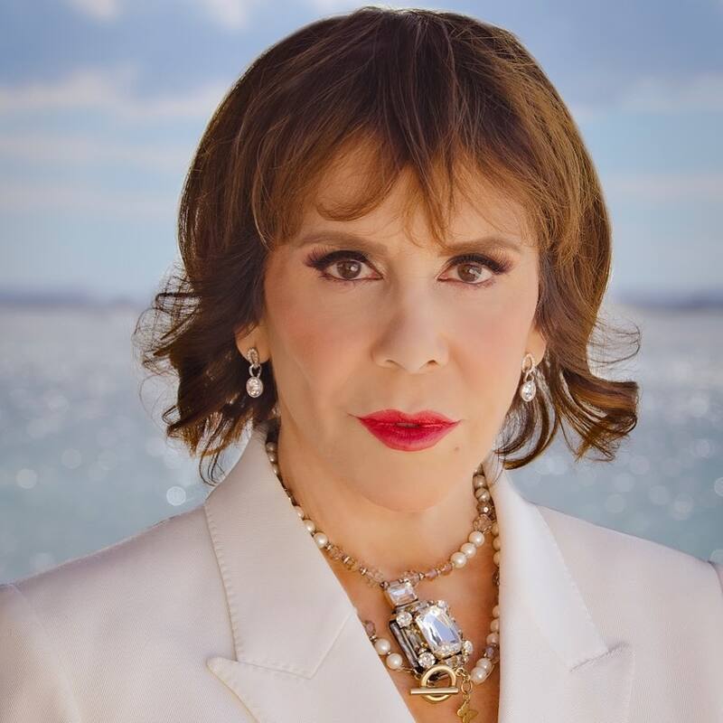 Rebecca Jones se tuvo que despedir de su personaje - Créditos: Instagram