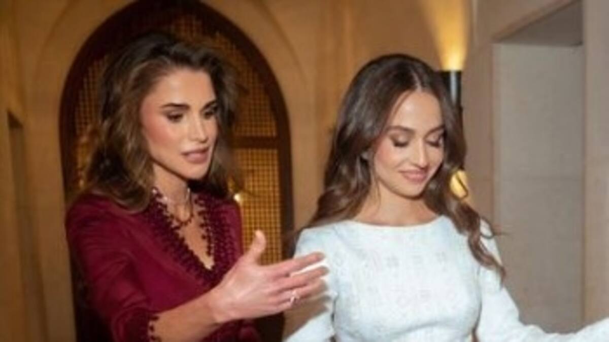 Reina Rania de Jordania y su hija, la princesa Iman, brillan en su despedida de soltera