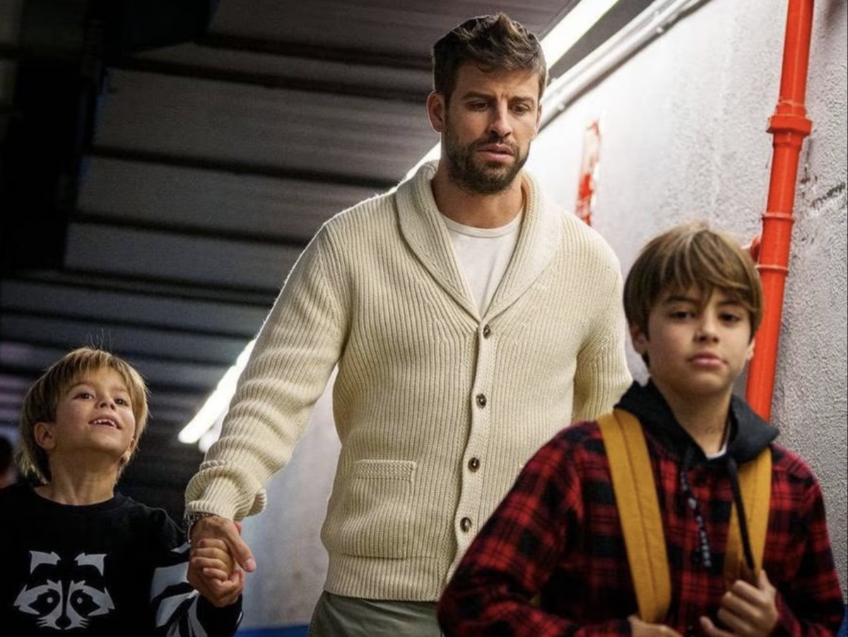 Revelan la verdadera causa del fuerte regaño de Piqué a sus hijos en público - Créditos: Twitter