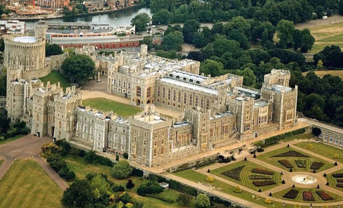 El castillo de Windsor es una de las mansiones reales que verá aplicada la nueva política real de ahorro de energía instruida por el Rey Carlos III.