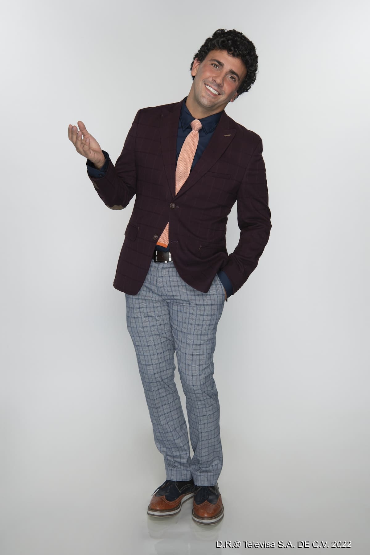 Ricardo Margaleff platicó con Latfan sobre su personaje en 'Una familia de 10' - Créditos: Cortesía