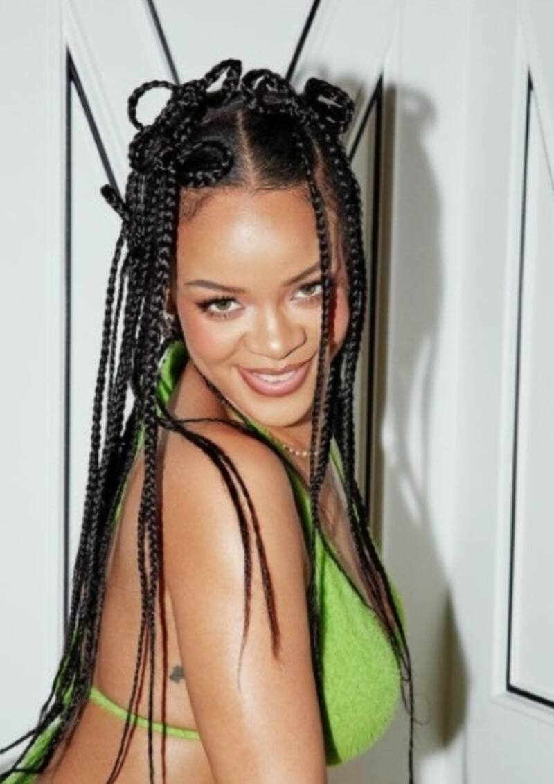 Rihanna publica fotos con su "cita" - Créditos: Instagram @badgalriri