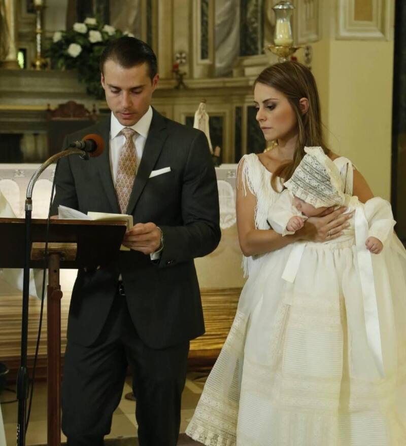 La pareja se casó por el civil en febrero de 2014 y por la iglesia en noviembre de ese año. Emilia había nacido en 2013.