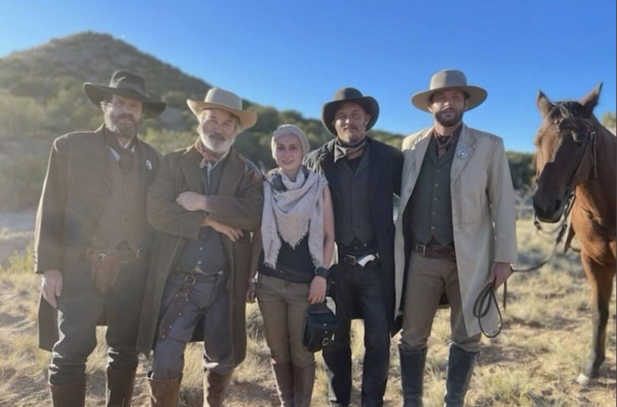 Policía publica video que capta momentos después de que Alec Baldwin dispara a Halyna Hutchins