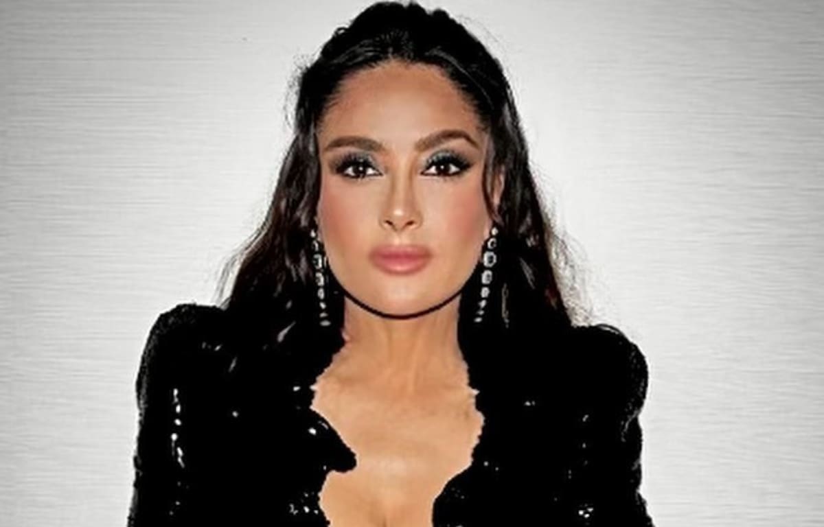 La actriz mexicana Salma Hayek reconoció que su secreto para verse tan joven es la meditación.