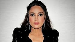 Salma Hayek a los 56: sin botox y radiante gracias a la meditación y las máquinas de frecuencia