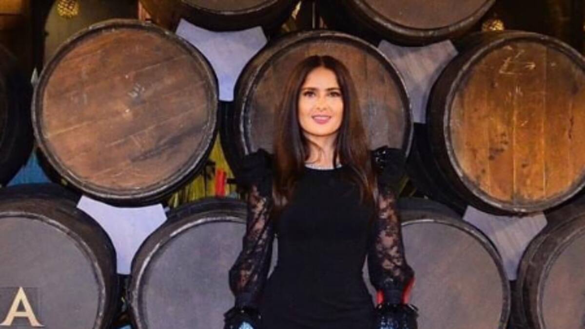 Salma Hayek muestra un avance del filme ‘El gato con botas el último deseo’