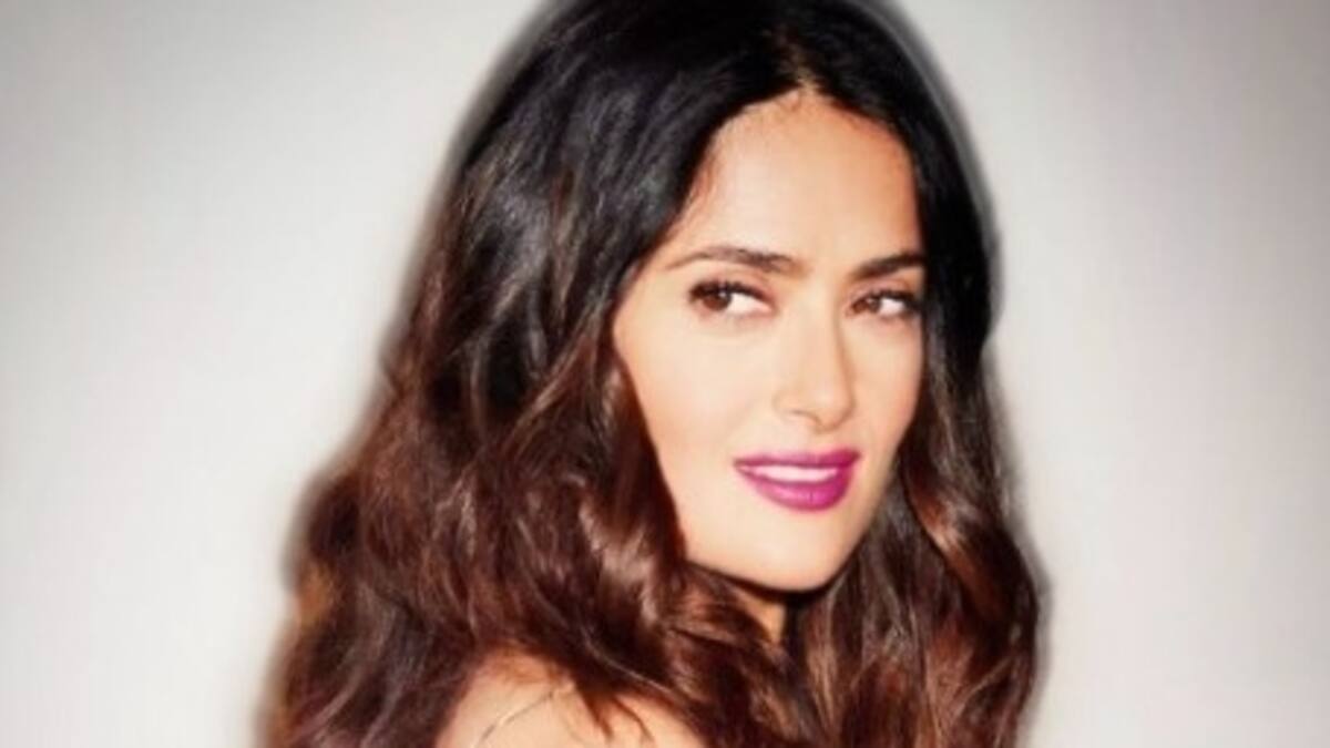 Salma Hayek llama "hermana" a Penélope Cruz para felicitarla