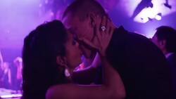 El intenso beso de Salma Hayek con famoso actor que hizo arder las redes