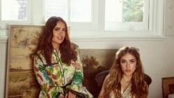 Estos son los insólitos objetos que Salma Hayek lleva en su bolso