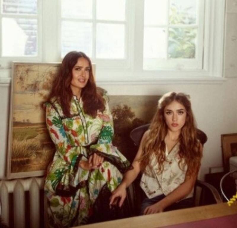 Salma Hayek y su hija muestran que llevan en su bolso - Créditos: Instagram Salma Hayek