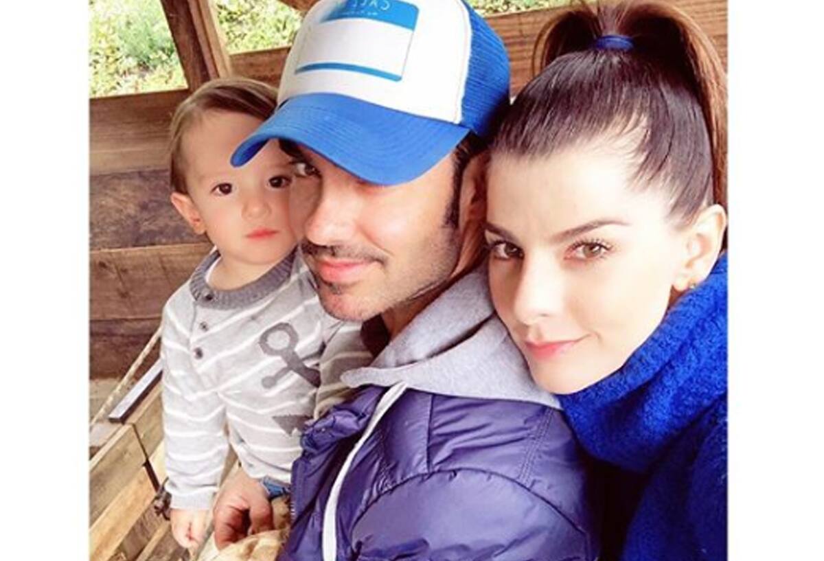 Salvador junto con sus padres. - Créditos: Instagram