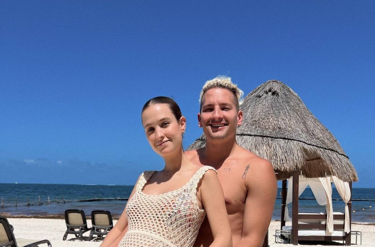 Sara Escobar y Mau Montaner dan una caminata que termina en todo un baile