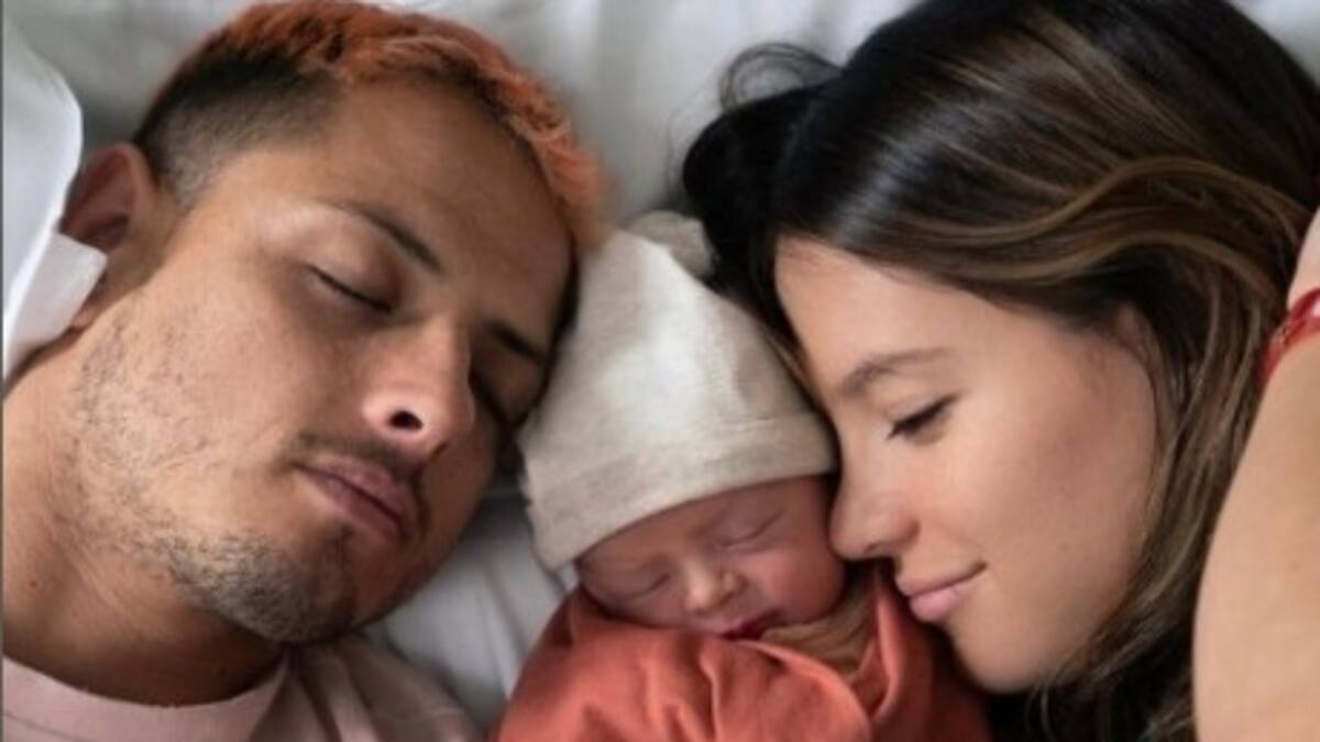 Ex de "Chicharito" Hernández presume el tiempo que pasa con los hijos del futbolista