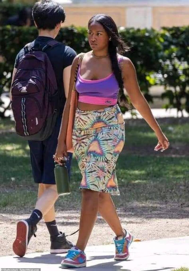 Sasha Obama fue captada cerca de la universidad en la cual estudia en California - Créditos: Twitter