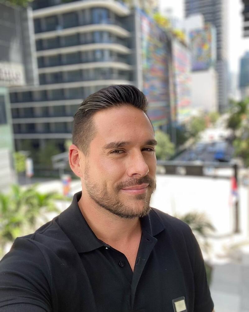 Sebastián Caicedo se ve mejor que nunca Las seguidoras de Sebastián Caicedo quedaron cautivadas con su look - Créditos: Instagram