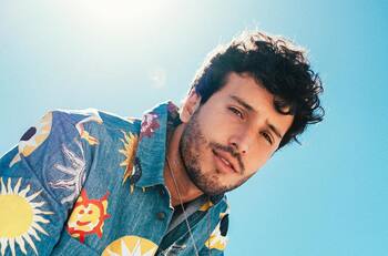 Sebastián Yatra realizó el primer ensayo de ‘Dos oruguitas’ en el Teatro Dolby