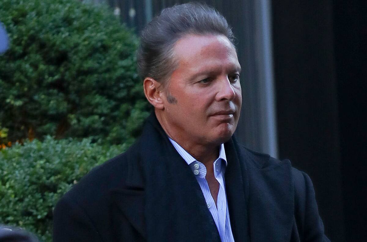 Luis Miguel y Paloma Cuevas cara a cara con Enrique Ponce: "El Sol" termina con vino derramado