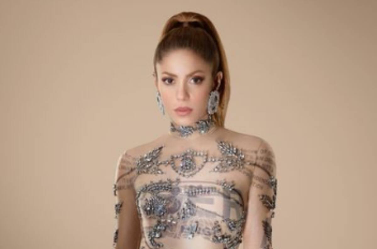 Shakira ve colección de muñecas en su honor y no lo puede creer