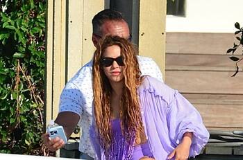 Shakira y Lewis Hamilton vuelven a ser vistos juntos ahora disfrutando del mar