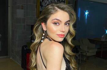 Sofía Castro asegura que uno de sus profesores la discriminó y reprobó por ser mexicana