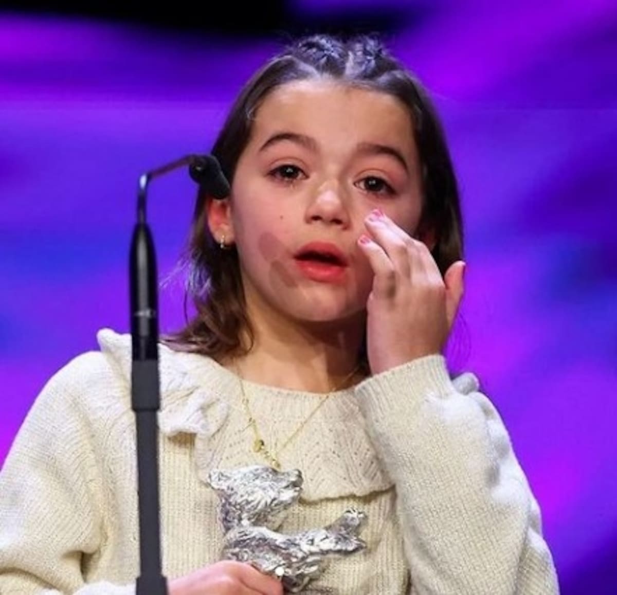 Sofía Otero, la niña prodigio del cine español gana a los 9 años el Oso de Berlín La actriz agardeció a todos al recibir el prestigioso galardón - Créditos: Instagram
