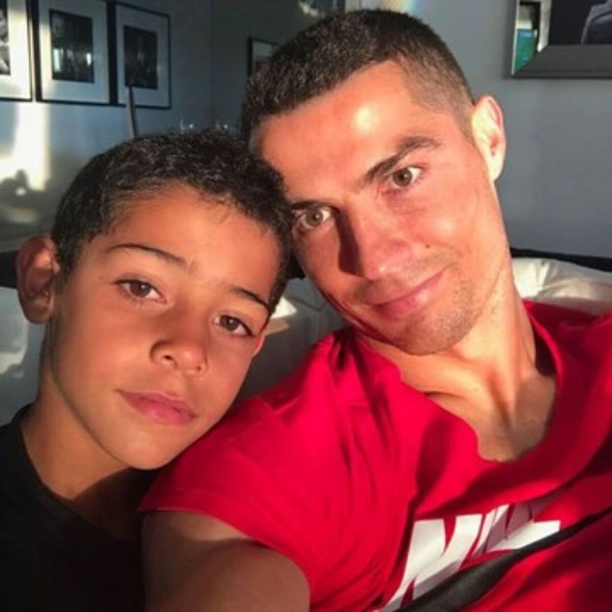 ¡Son igualitos! Cristiano Ronaldo sorprende a sus fans en foto con su hijo mayor - Créditos: Instagram