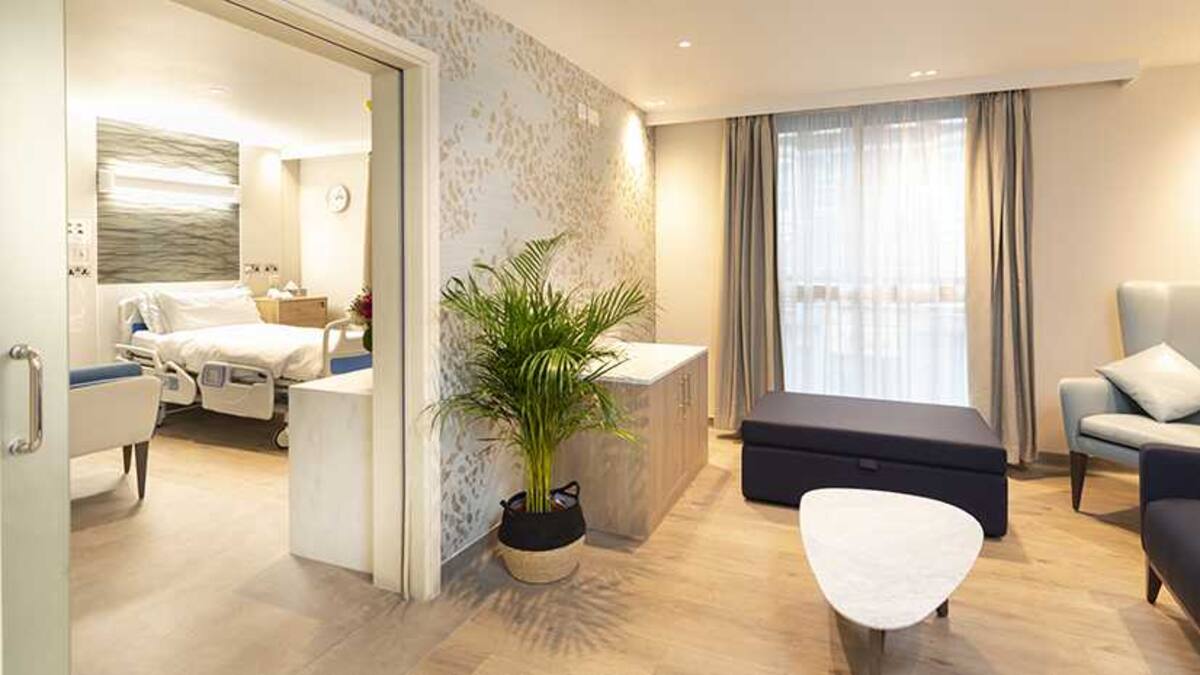 Conoce la lujosa “sala de parto de 37,500 dólares” donde se atendió la princesa Eugenia, con champán y langostas disponibles