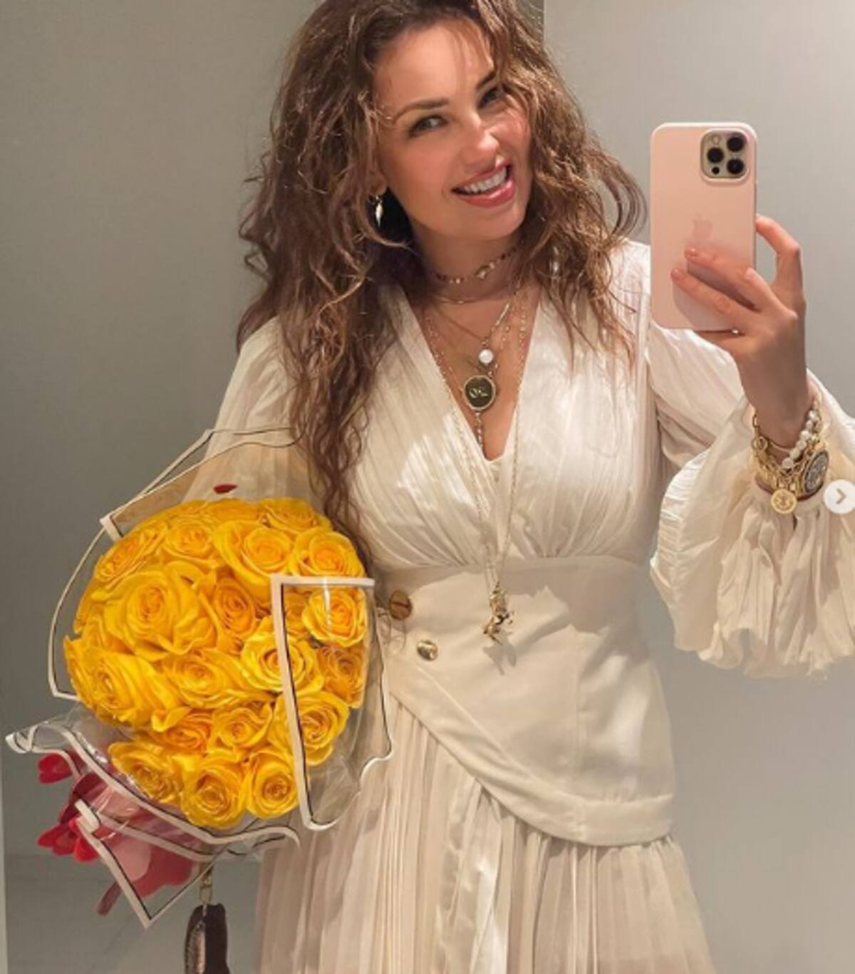 Thalía estrena canción al mejor estilo de Shakira - Créditos: Instagram