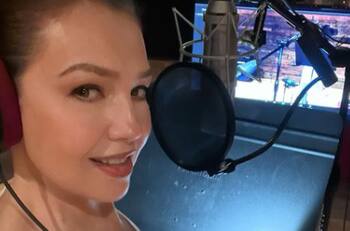 Thalía tiene en casa una "cuevita mágica" en la que prepara su nueva música