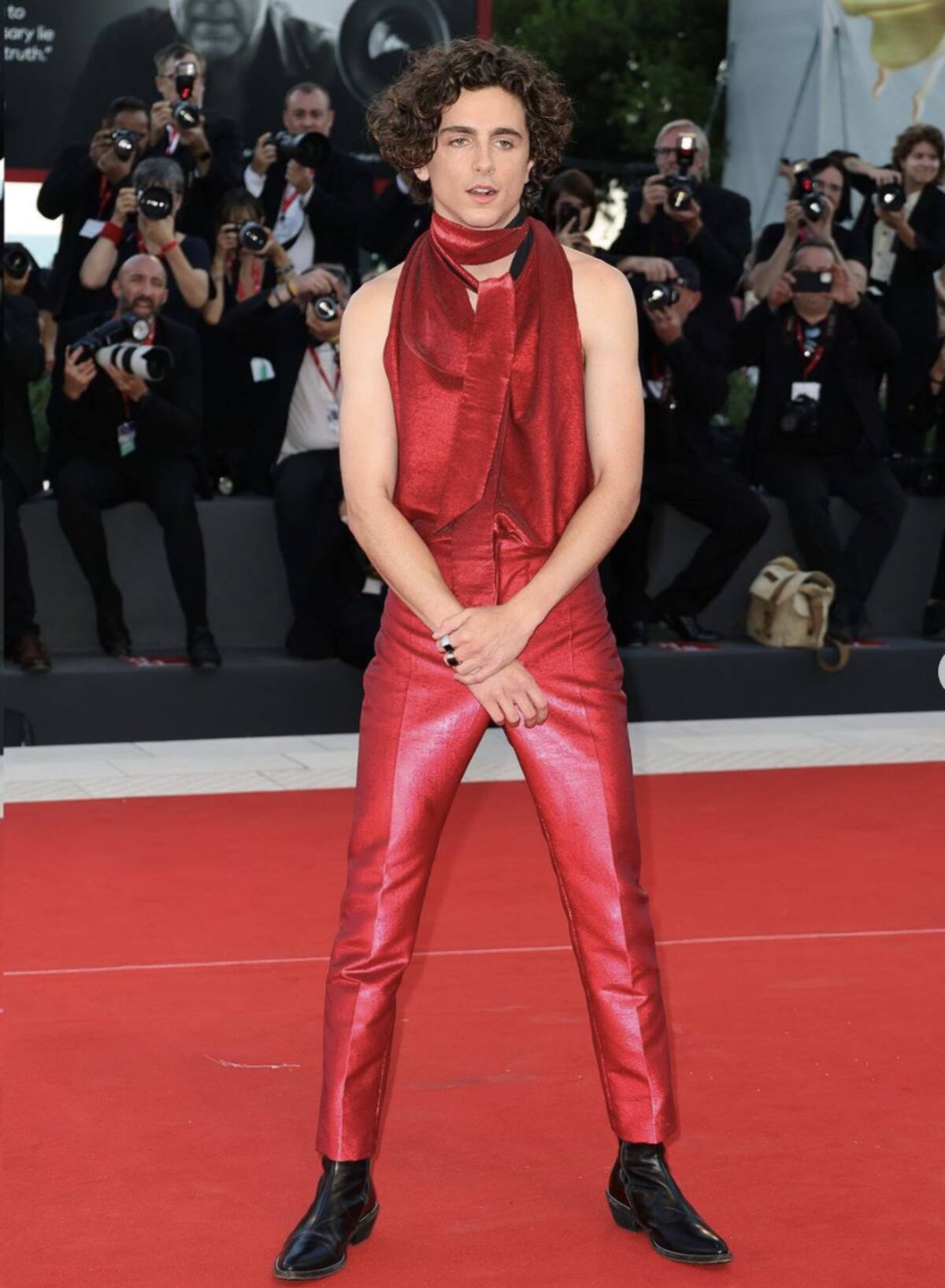 Timothée Chalamet impresionó con su outfit que usó para presentar su nueva cinta en Venecia. - Créditos: Instagram